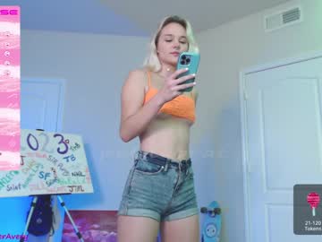 webcam girl petitebrat live cam image #4845375