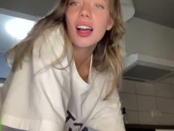 webcam girl angel_from_sky live cam image #8136923