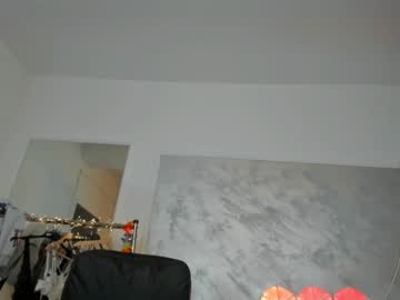 webcam girl hotfallingdevil live cam image #1427337