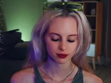 webcam girl audreycarvin live cam image #10370044