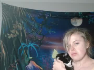 webcam girl headmaster_ live cam image #6043157