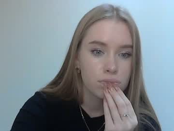 webcam girl bite_big_lips live cam image #862303