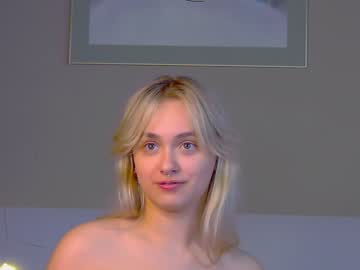 webcam girl evi_wow live cam image #5645732