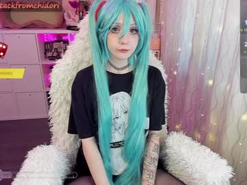 webcam girl yourcutewaifu live cam image #9955804