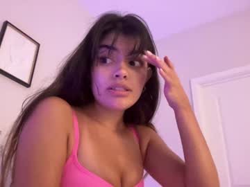webcam girl poutyselenaa live cam image #9004816