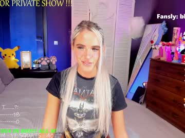webcam girl blush_mikki live cam image #10402815