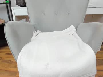 webcam girl dariaa_doll live cam image #6090826
