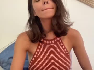 webcam girl yourfavoritegirl_ live cam image #5711649
