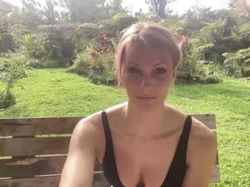 webcam girl kaileeshy live cam image #1660665