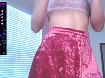 webcam girl petitebrat live cam image #3095072