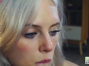 webcam girl audreycarvin live cam image #10031420