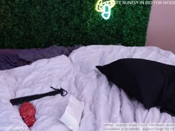 webcam girl runesy live cam image #3653630