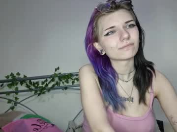 webcam girl lizzyylovesick live cam image #9615512