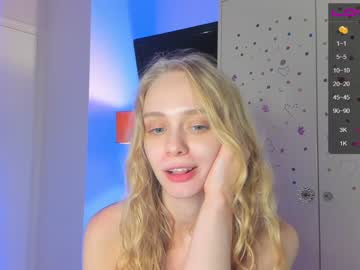 webcam girl sfanning live cam image #5930976