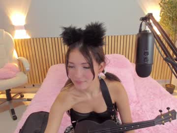 webcam girl little_effy18 live cam image #9105944