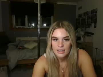 webcam girl babyadrianna live cam image #3928694