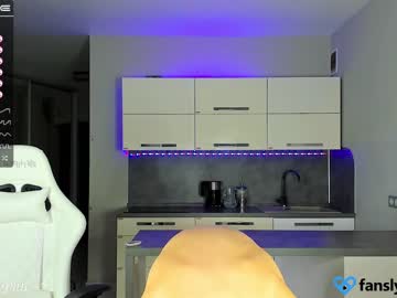 webcam girl sophie_5 live cam image #4140175