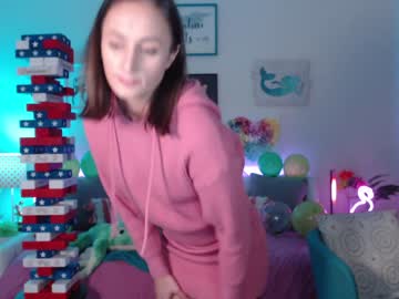 webcam girl holihurricane live cam image #5353811