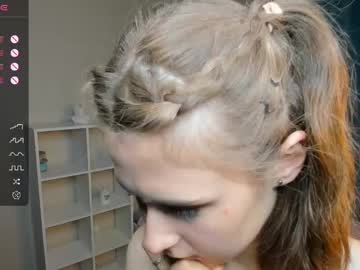 webcam girl mauddenmon live cam image #12927229