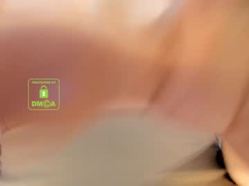 webcam girl lee_yoona live cam image #613380