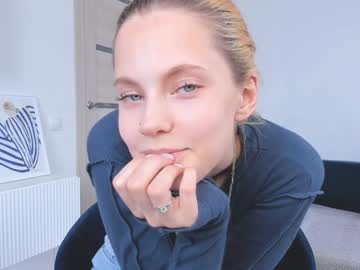 webcam girl vibe_house live cam image #10247628