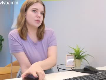 webcam girl lovlybambi live cam image #7552544