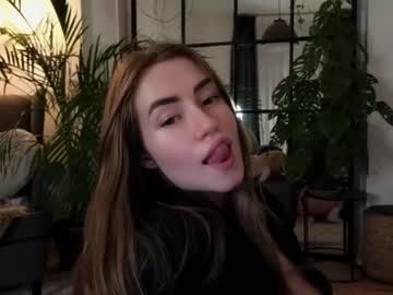 webcam girl strawberryjamx live cam image #7497013