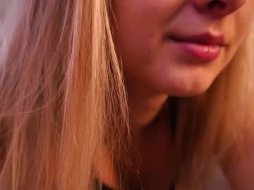 webcam girl variety_moments live cam image #10615297