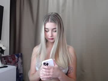 webcam girl cute18cute live cam image #4707716