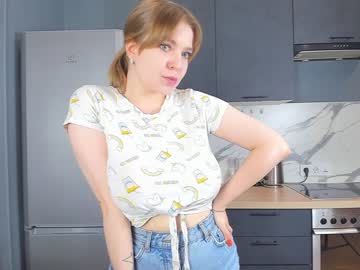 webcam girl lovlybambi live cam image #6339186