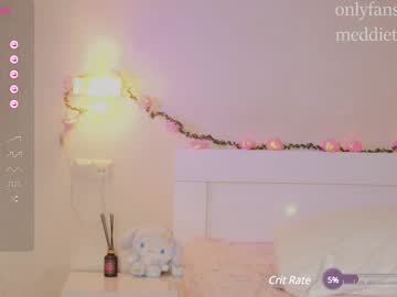 webcam girl meadowthayer live cam image #8674098