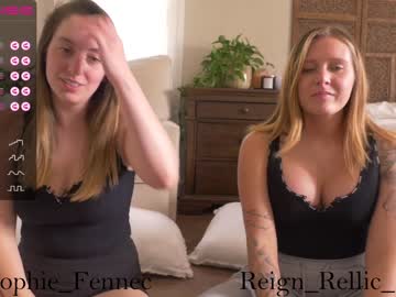 webcam girl sophie_fennec live cam image #6178880