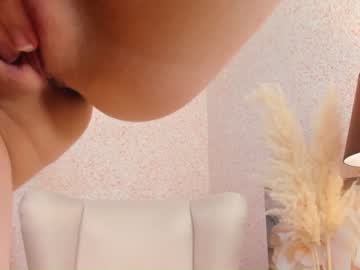 webcam girl sophia_pond_ live cam image #8935556