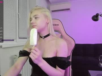 webcam girl allotropp live cam image #6587578