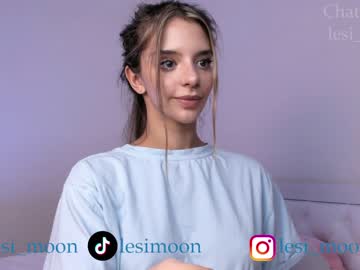 webcam girl lesi_moon live cam image #8412213