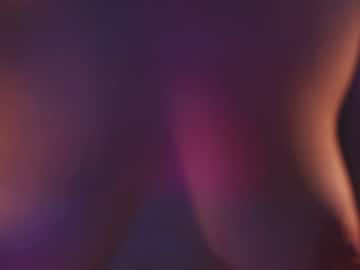webcam girl lucie_beltran live cam image #8985760