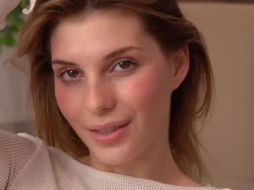 webcam girl refined_style live cam image #10642506