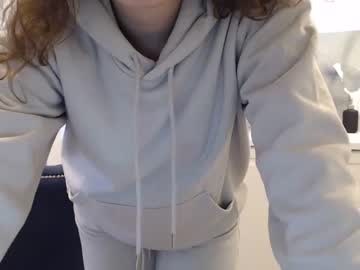 webcam girl ocean_eyess_ live cam image #2049595