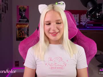 webcam girl auroraardorr live cam image #10312592