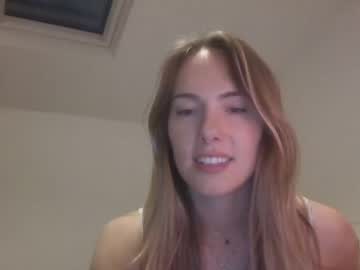webcam girl ivyyy1995 live cam image #12476659