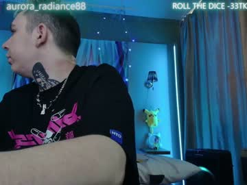webcam couple aurora_radiance live cam image #8634325