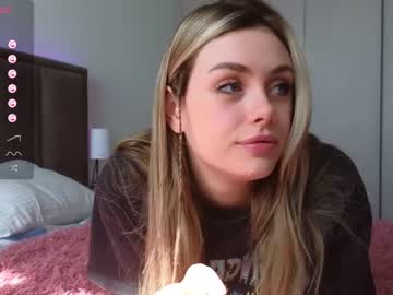 webcam girl sky_magic live cam image #8997483