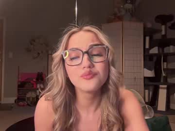 webcam girl iris_world live cam image #11922619