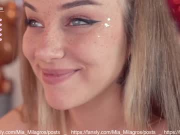 webcam girl mia_milagros live cam image #3193946