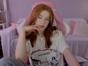 webcam girl leahsthetics live cam image #12666381