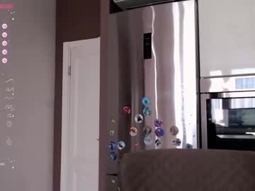 webcam girl small_blondee live cam image #2947951
