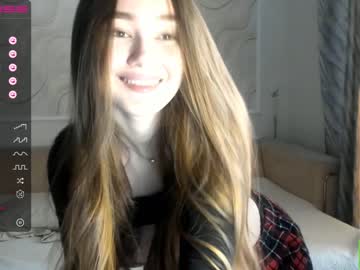 webcam girl alisa_foxxx live cam image #4399579