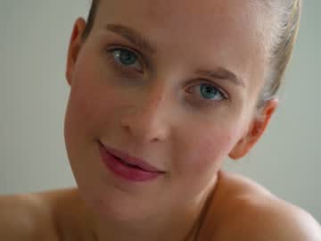 webcam girl ellaa91 live cam image #3056585