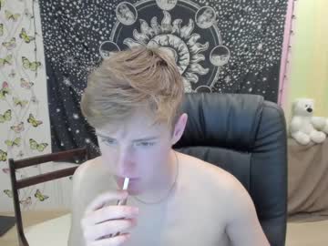 webcam man logancorvus live cam image #2474531