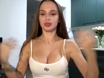 webcam girl tootightwithbra live cam image #12279620